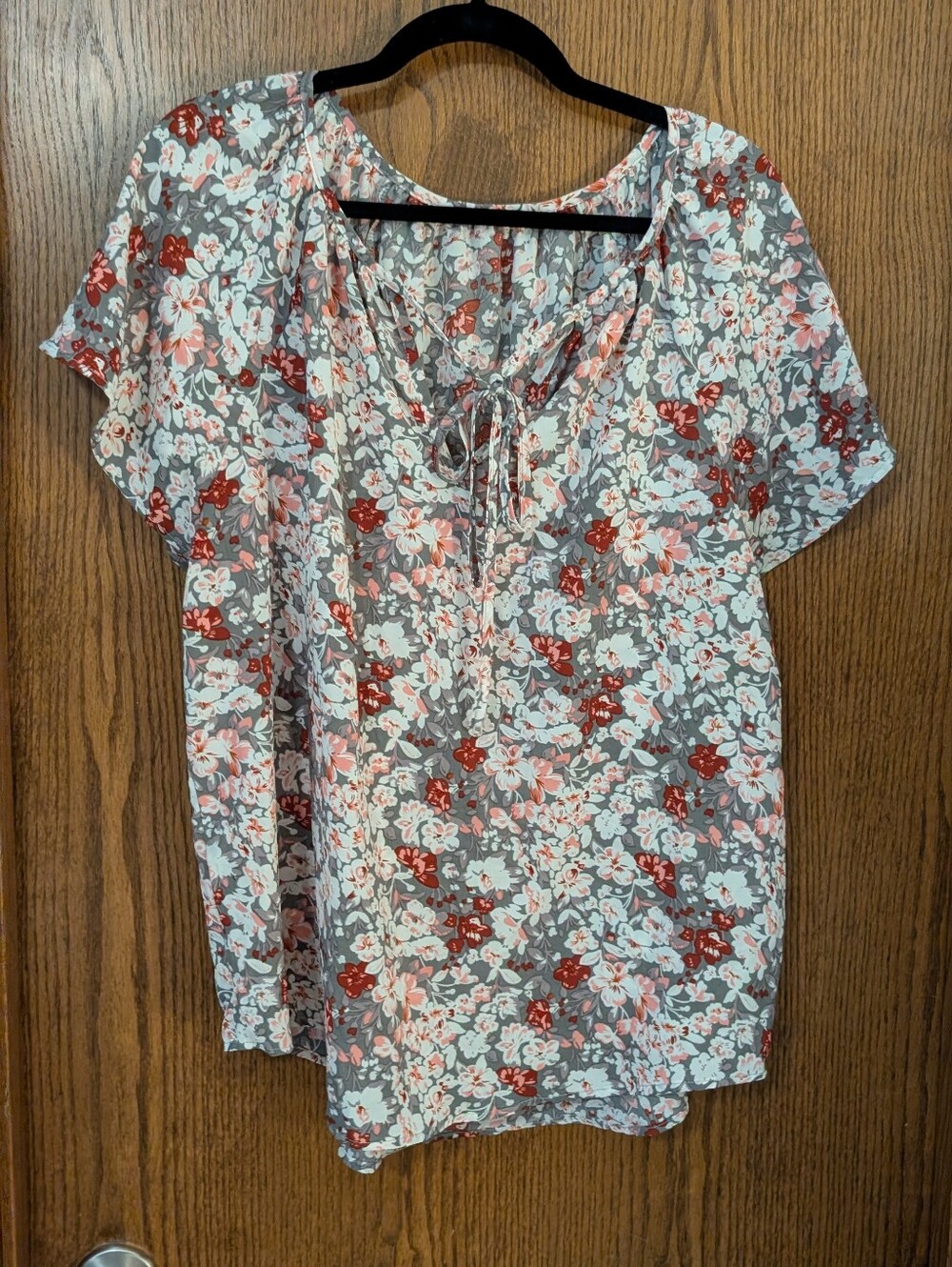 Floral Tie-Front Women's Blouse in Coral and Gray (L)